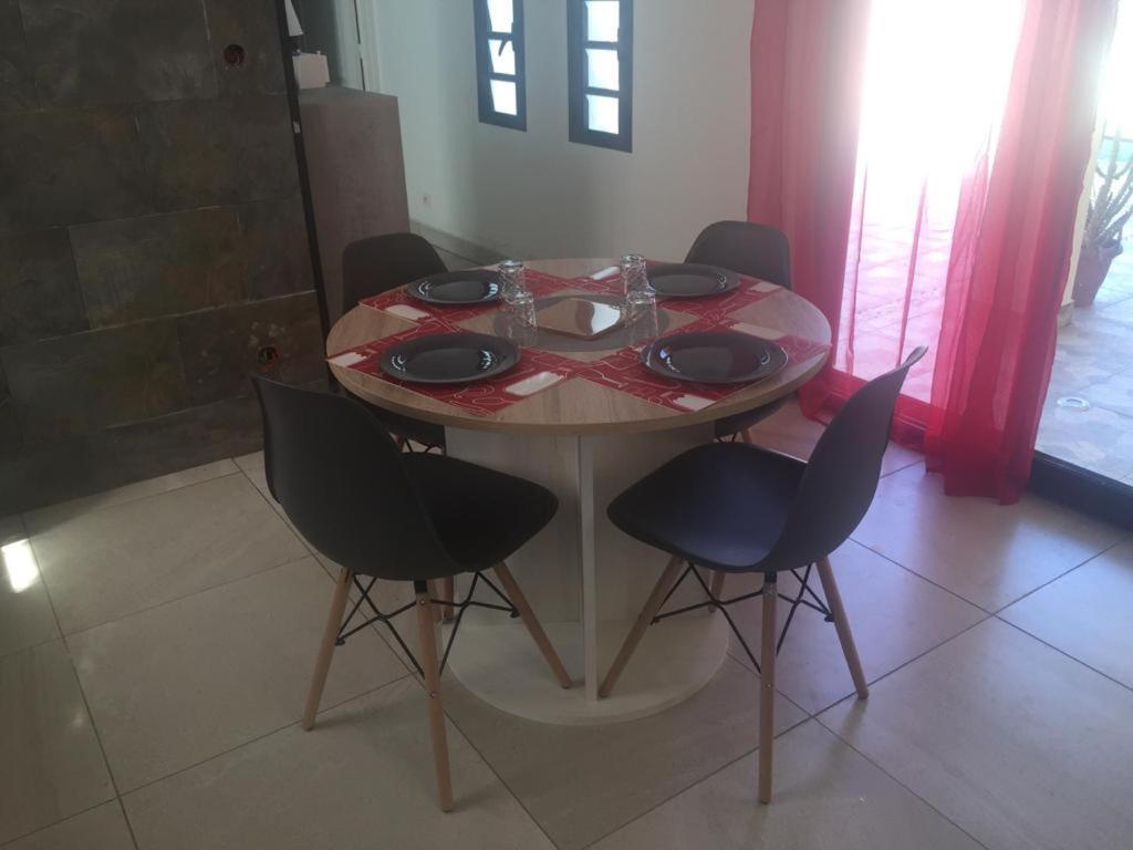 סן-אנדרה Nicole Residence Avec Piscine Chauffee & Jacuzzi מראה חיצוני תמונה