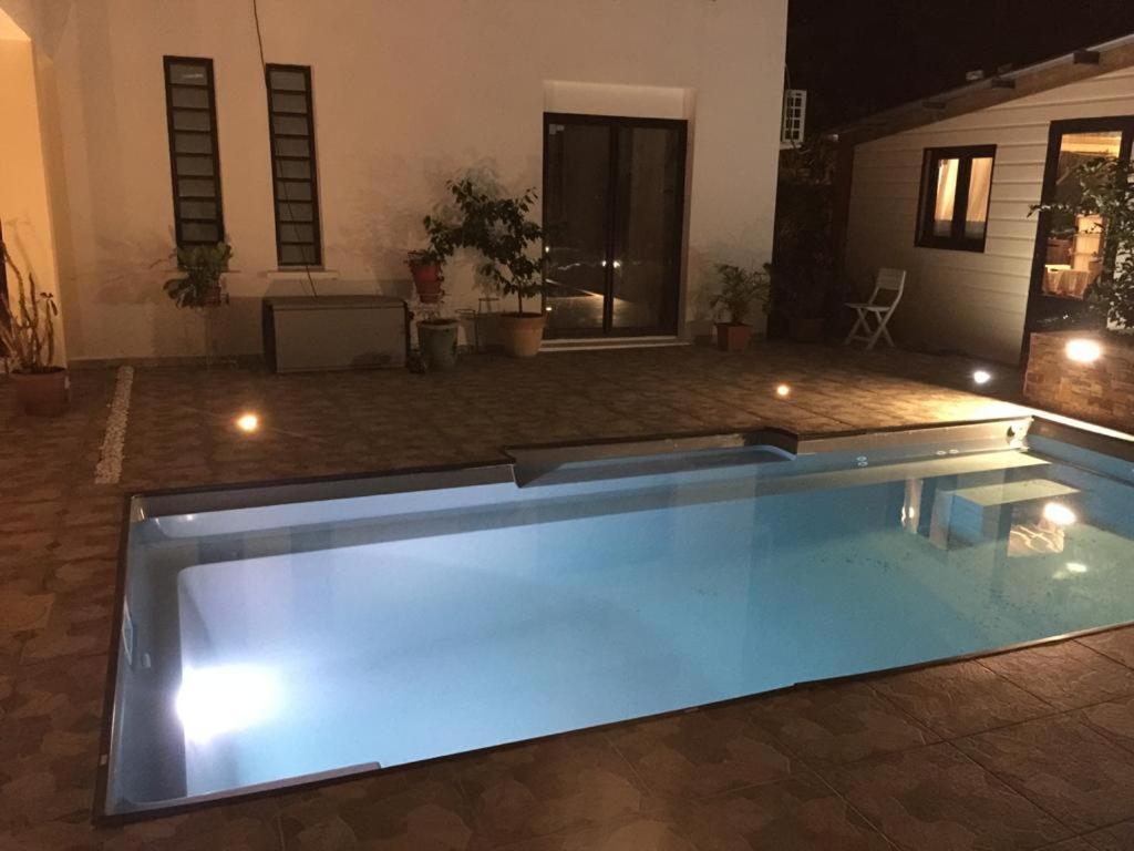 סן-אנדרה Nicole Residence Avec Piscine Chauffee & Jacuzzi מראה חיצוני תמונה