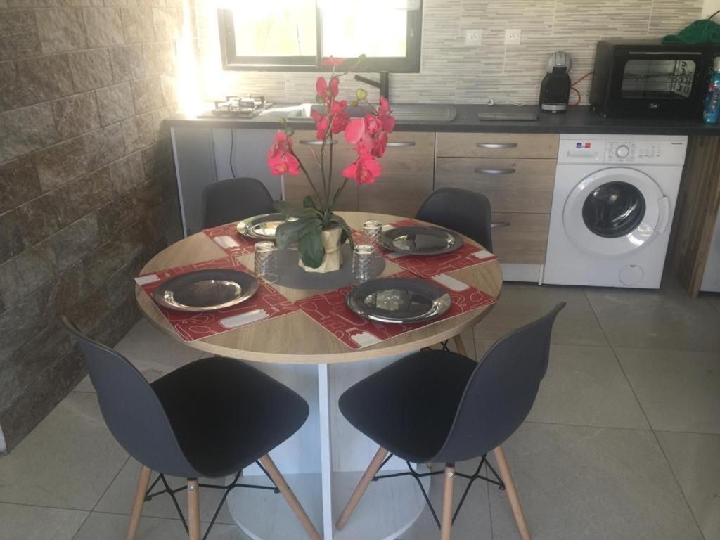 סן-אנדרה Nicole Residence Avec Piscine Chauffee & Jacuzzi מראה חיצוני תמונה