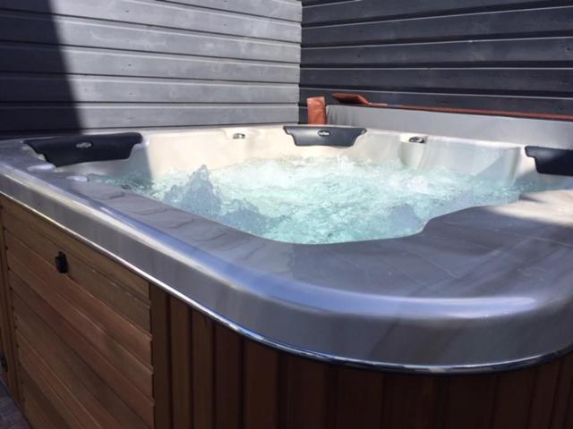 סן-אנדרה Nicole Residence Avec Piscine Chauffee & Jacuzzi מראה חיצוני תמונה