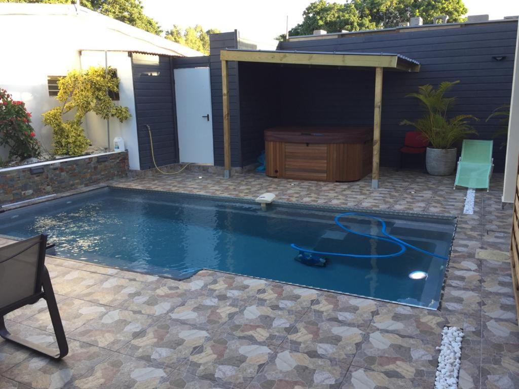 סן-אנדרה Nicole Residence Avec Piscine Chauffee & Jacuzzi מראה חיצוני תמונה