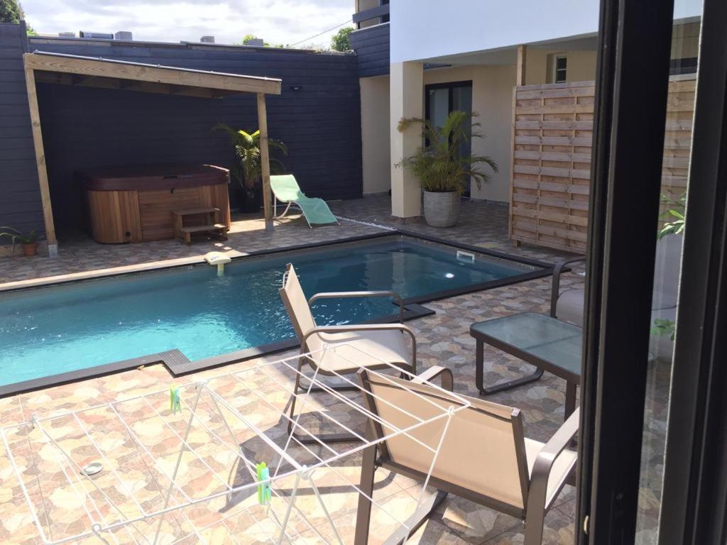 סן-אנדרה Nicole Residence Avec Piscine Chauffee & Jacuzzi מראה חיצוני תמונה