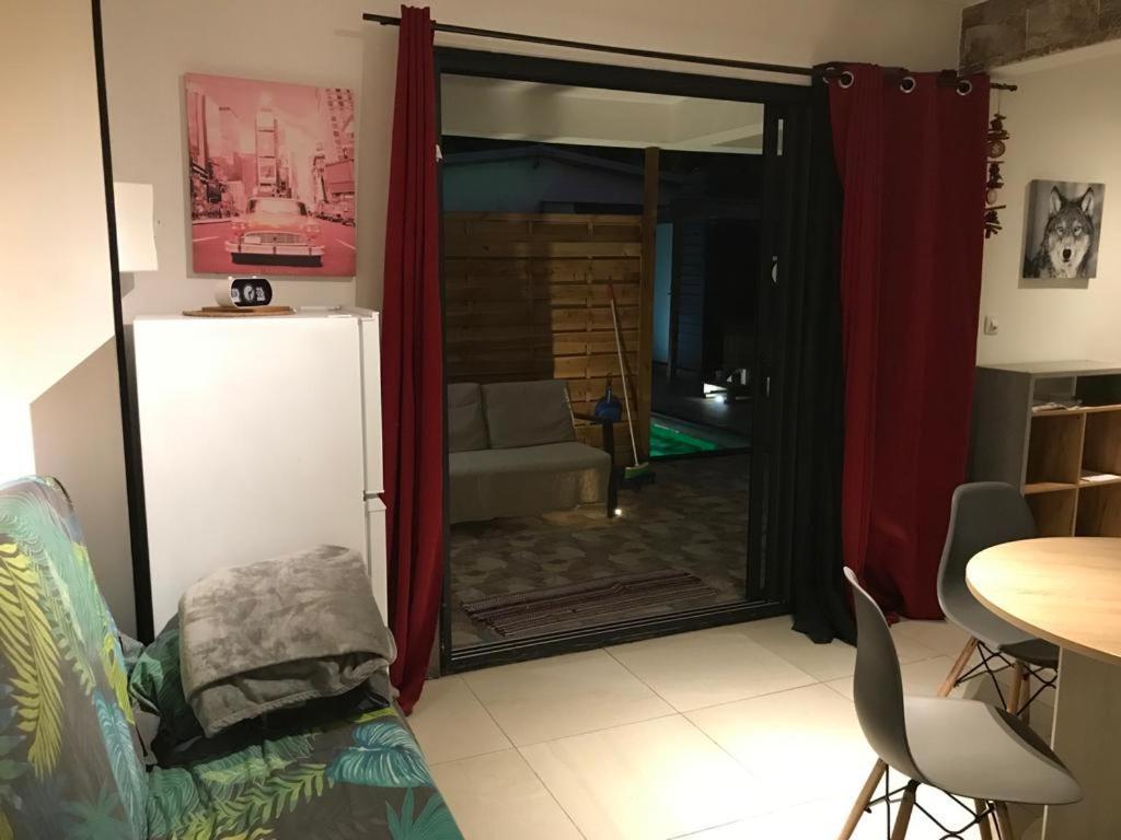 סן-אנדרה Nicole Residence Avec Piscine Chauffee & Jacuzzi מראה חיצוני תמונה