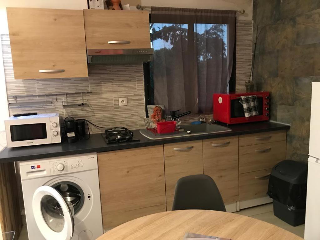 סן-אנדרה Nicole Residence Avec Piscine Chauffee & Jacuzzi מראה חיצוני תמונה