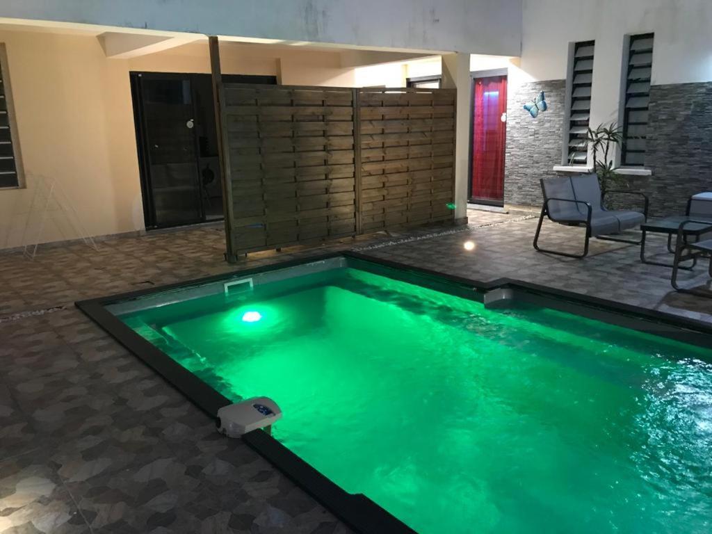 סן-אנדרה Nicole Residence Avec Piscine Chauffee & Jacuzzi מראה חיצוני תמונה