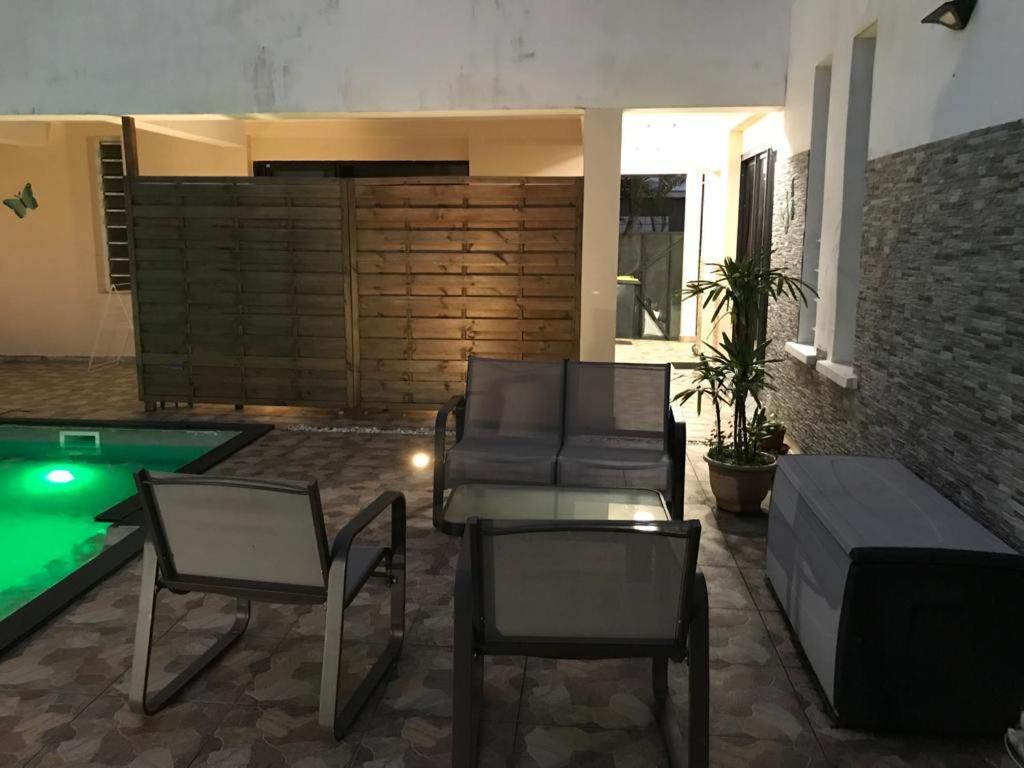סן-אנדרה Nicole Residence Avec Piscine Chauffee & Jacuzzi מראה חיצוני תמונה