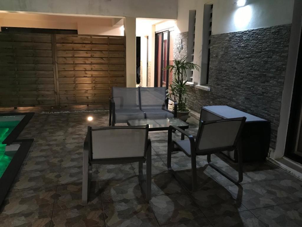 סן-אנדרה Nicole Residence Avec Piscine Chauffee & Jacuzzi מראה חיצוני תמונה